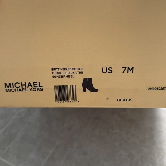 Brand New Michael Kors Black Ankle Booties - Picture 4 of 5